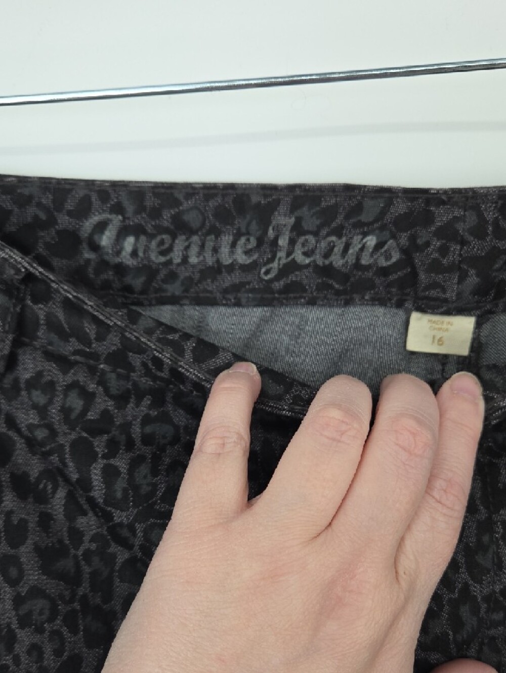 Avenue Jeans Black Leopard Print Pants - Picture 2 of 14
